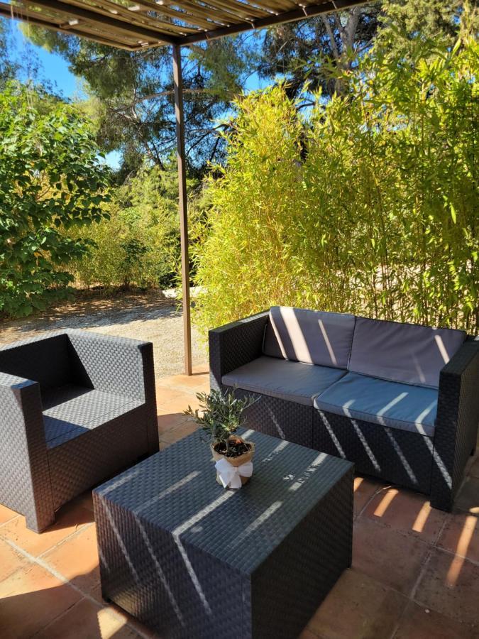 Studio Dans Maisonnette En Pierre Le Castellet  Exterior photo
