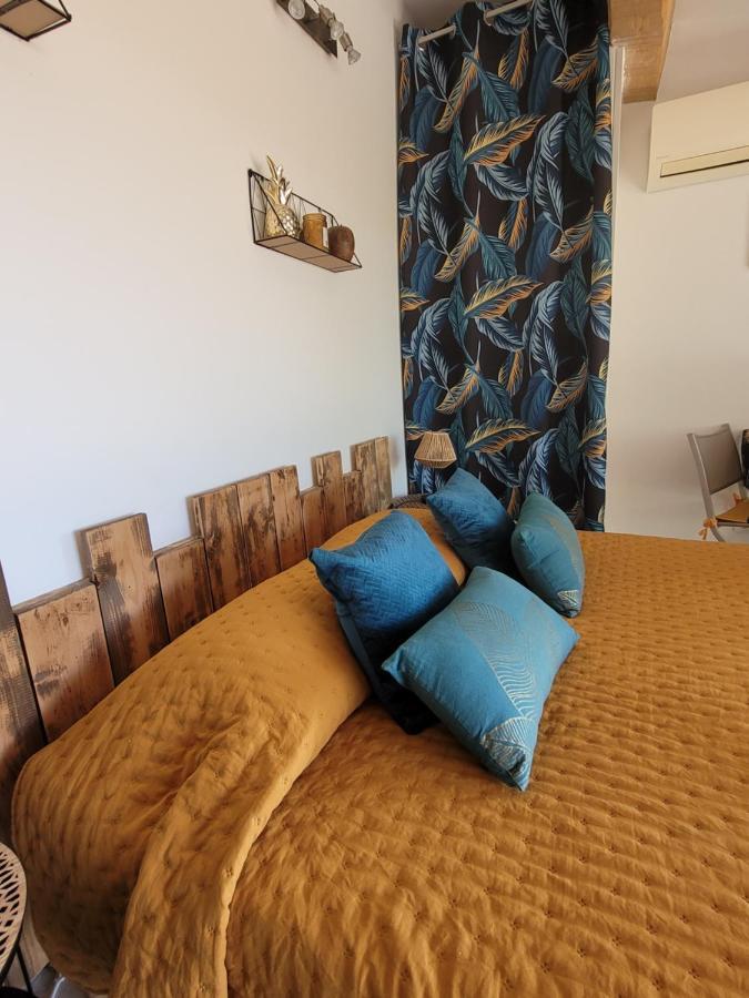 Studio Dans Maisonnette En Pierre Le Castellet  Exterior photo